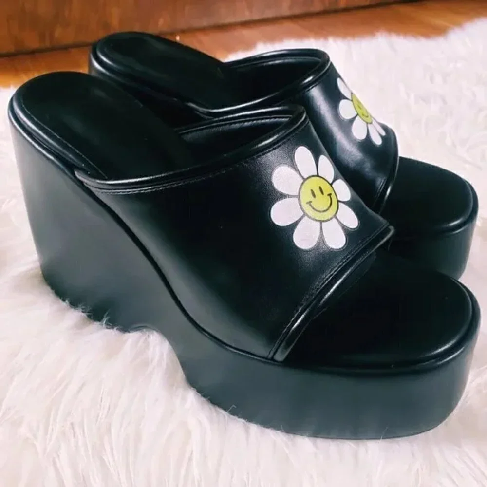 NEW BLACK PLATFORM SLIDE SANDALS - Picture 4 of 5